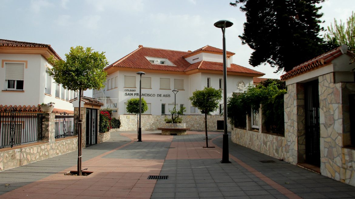 Teaching and sports centers